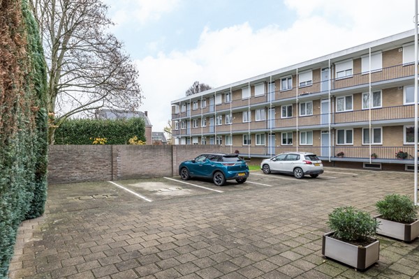 Foto - Te koop: Net appartement gelegen op de 3e woonlaag in een kleinschalig appartementencomplex in een zeer gewilde, groene woonomgeving